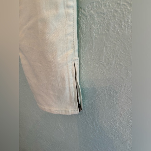 New with tags, Abercrombie & Fitch super skinny ankle pants - Picture 4 of 7